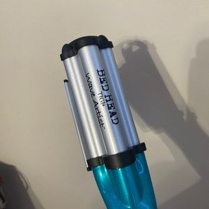 a bed head wave artist